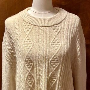 Cream Cable Knit  Sweater Fringed Bottom